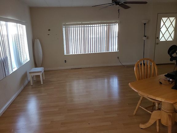 2nd image of 4211 W 1st St #201