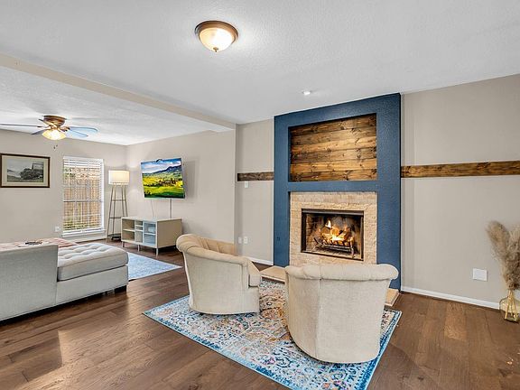 2nd image of 11 Snapdragon Ct