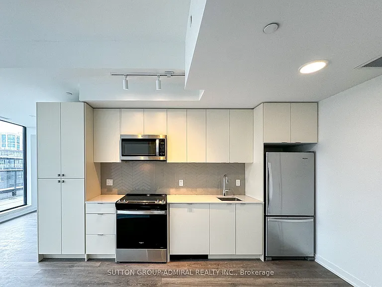 1604 Charles St #Penthouse 512-B — Photo 3
