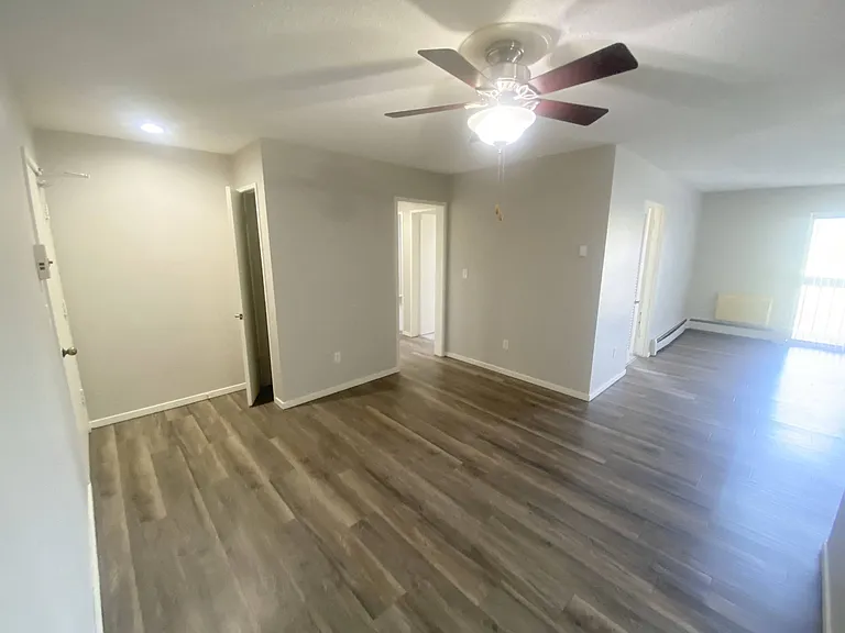 Lexington Hills Apartments — Photo 82