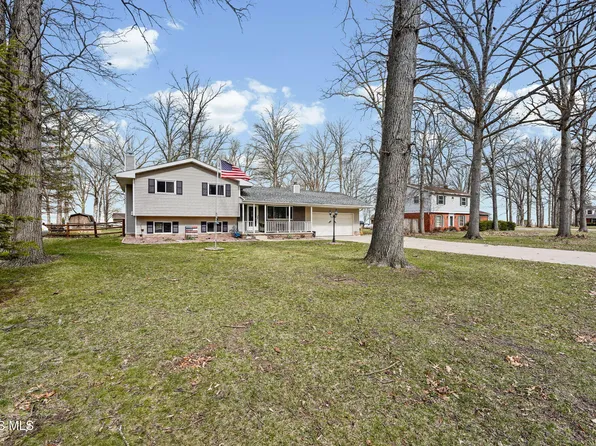 26931 W Woodland Ct, Millbury, OH 43447