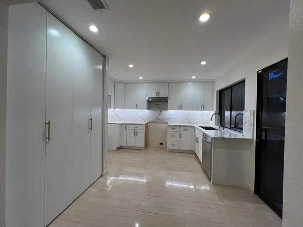 145 Hartnell Pl, Sacramento, CA 95825