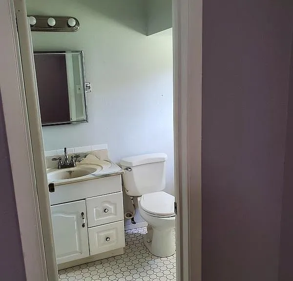 204 Hillcrest Ter — Photo 18