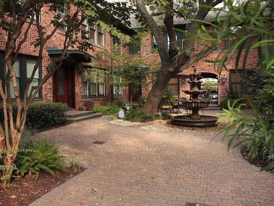 2nd image of 3015 Chenevert St Unit 4
