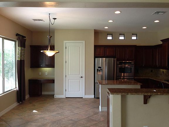 4th image of 3105 E Coconino Dr