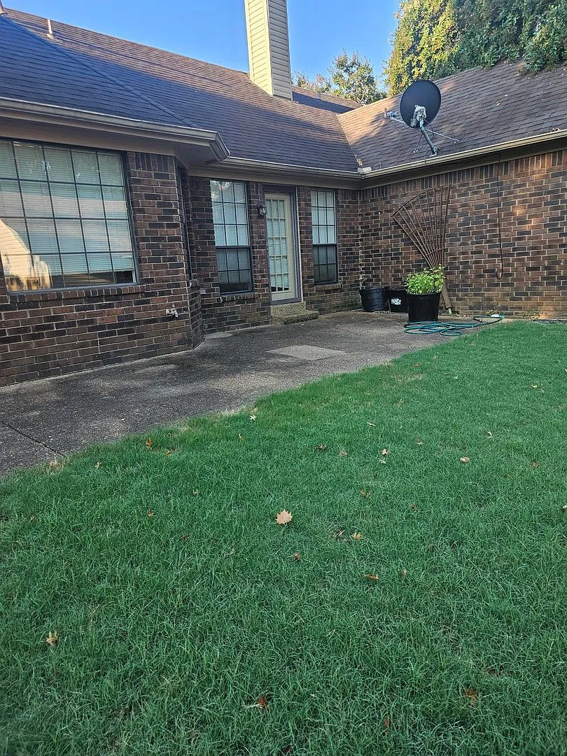 Under Repair!! $1,950 Price Withouth The 4 Car Detached Workshop Call For Details! — Photo 4