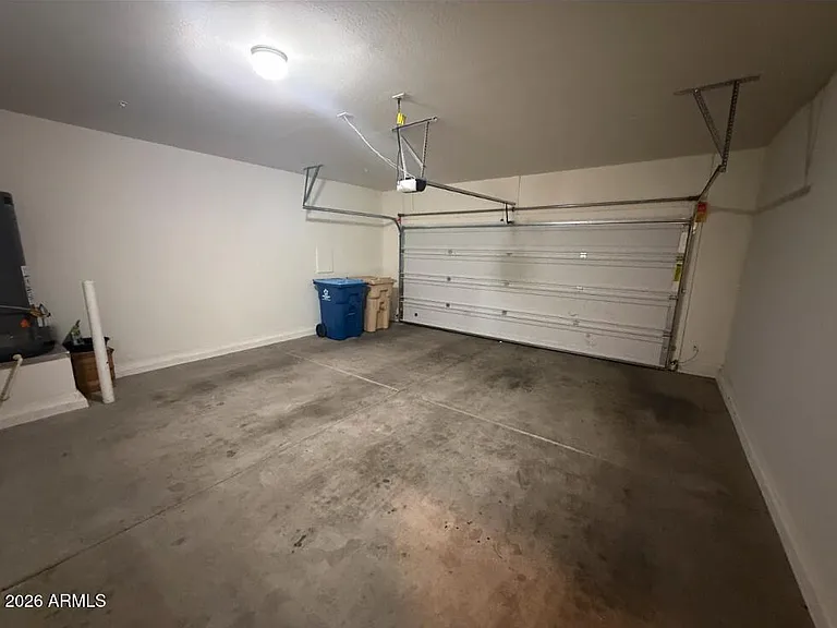 21144 W Cypress St — Photo 32