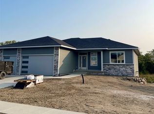 16339 Ironwood Ln, Urbandale, IA 50323
