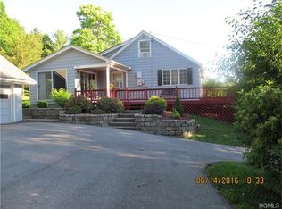 17 Robert Rd, Poughkeepsie, NY 12603