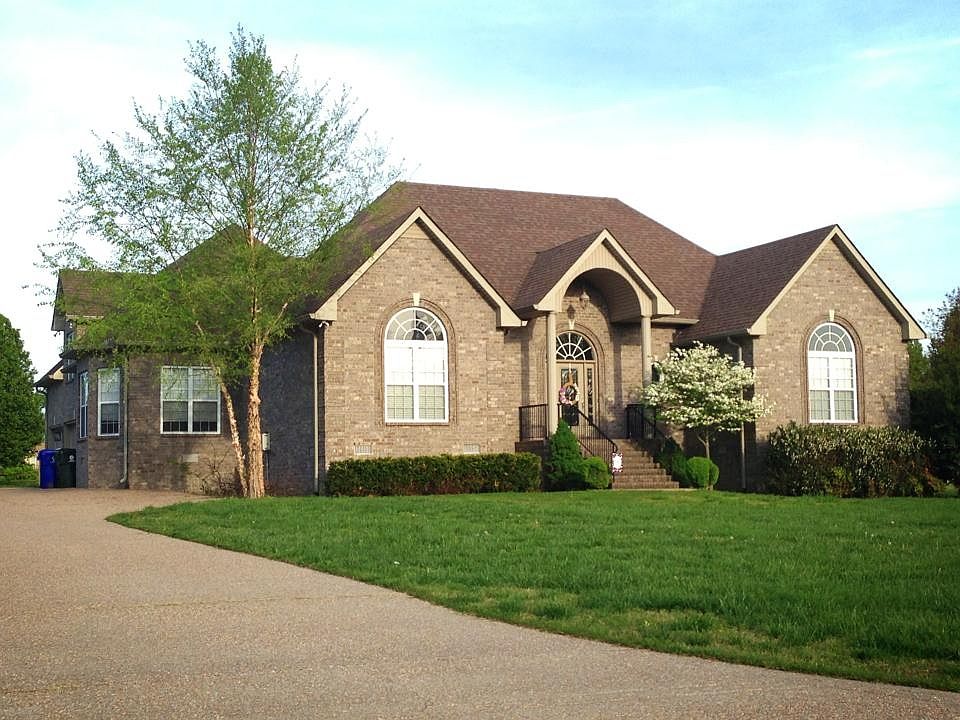 1st image of 116 Roaden Ct