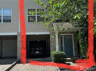 1 44th St, Maplewood, NJ 07040