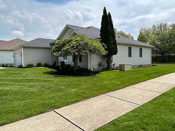 3rd image of 90 Blacksmith Dr
