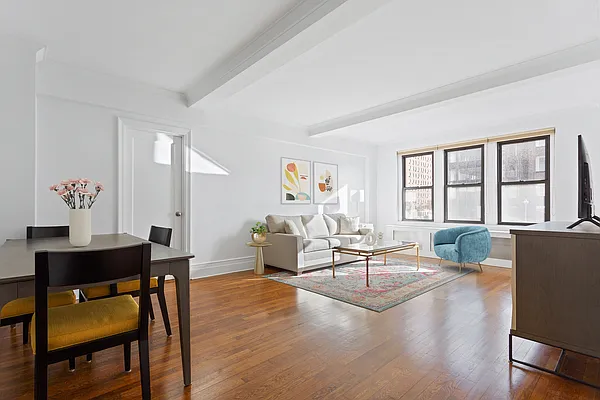 Rented by Compass | media 7