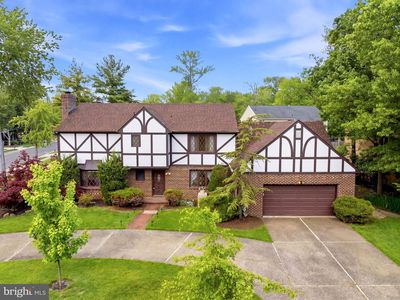 2 Carlton Rd, Cherry Hill, NJ, 08034