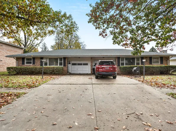 1203 Mitchem Dr, Urbana, IL 61801
