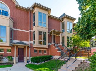 62 Legacy Ln, Wheeling, IL 60090