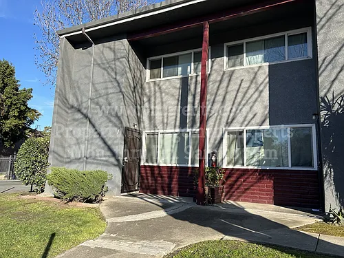 4404 Manchester Avenue Photo 1