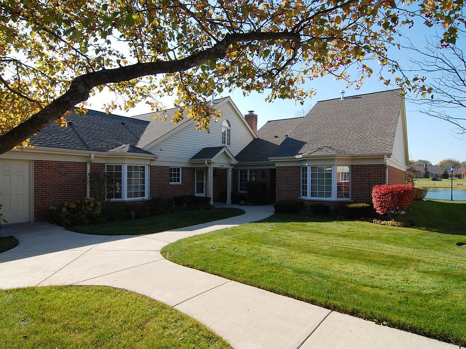 1st image of 1346 Village Dr