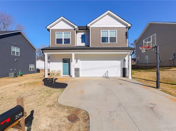 209 Phillips Ave, Easley, SC 29640