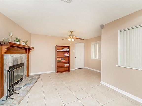 4th image of 341 Catalpa Dr