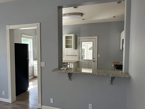 4th image of 1381 Calistoga Ave #1381