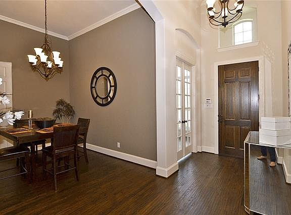 2nd image of 2110 Spicewood Dr