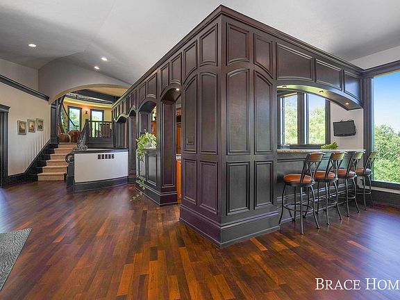 5th image of 5057 Grand River Dr NE