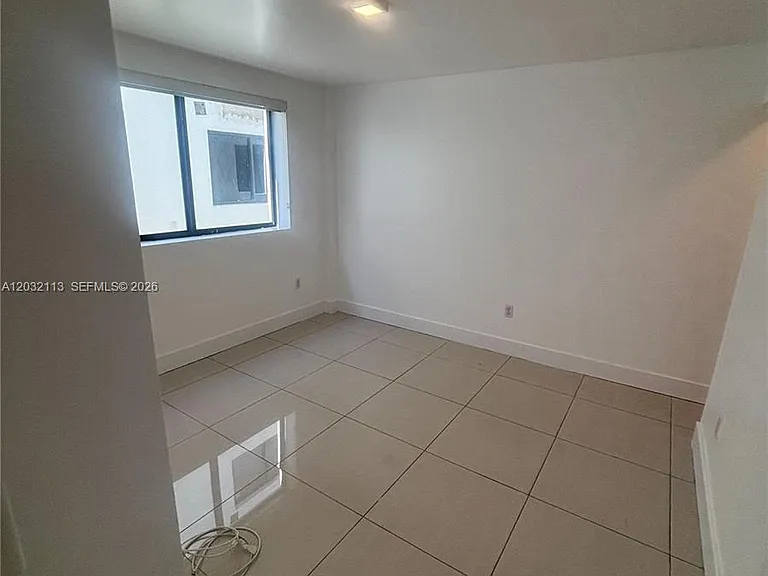 829 SW 18th Ave #203 — Photo 7