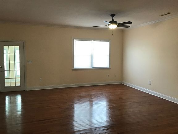 5th image of 5428 Yucatan Dr