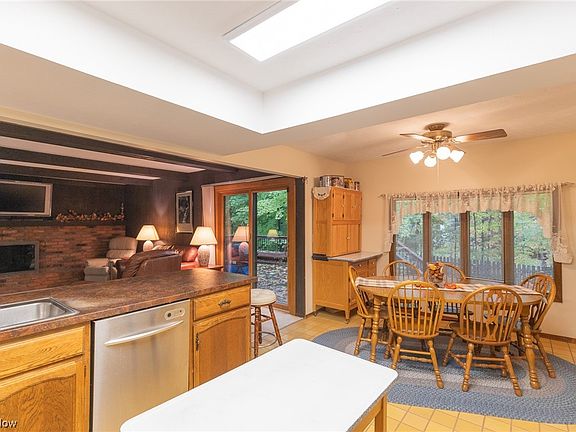 4th image of 16802 Falmouth Dr