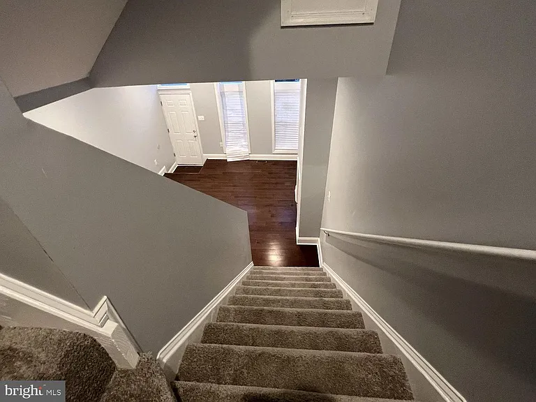 1607 E Biddle St — Photo 9