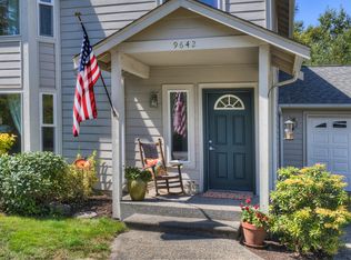 9642 NE Radio School Rd, Bainbridge Island, WA 98110