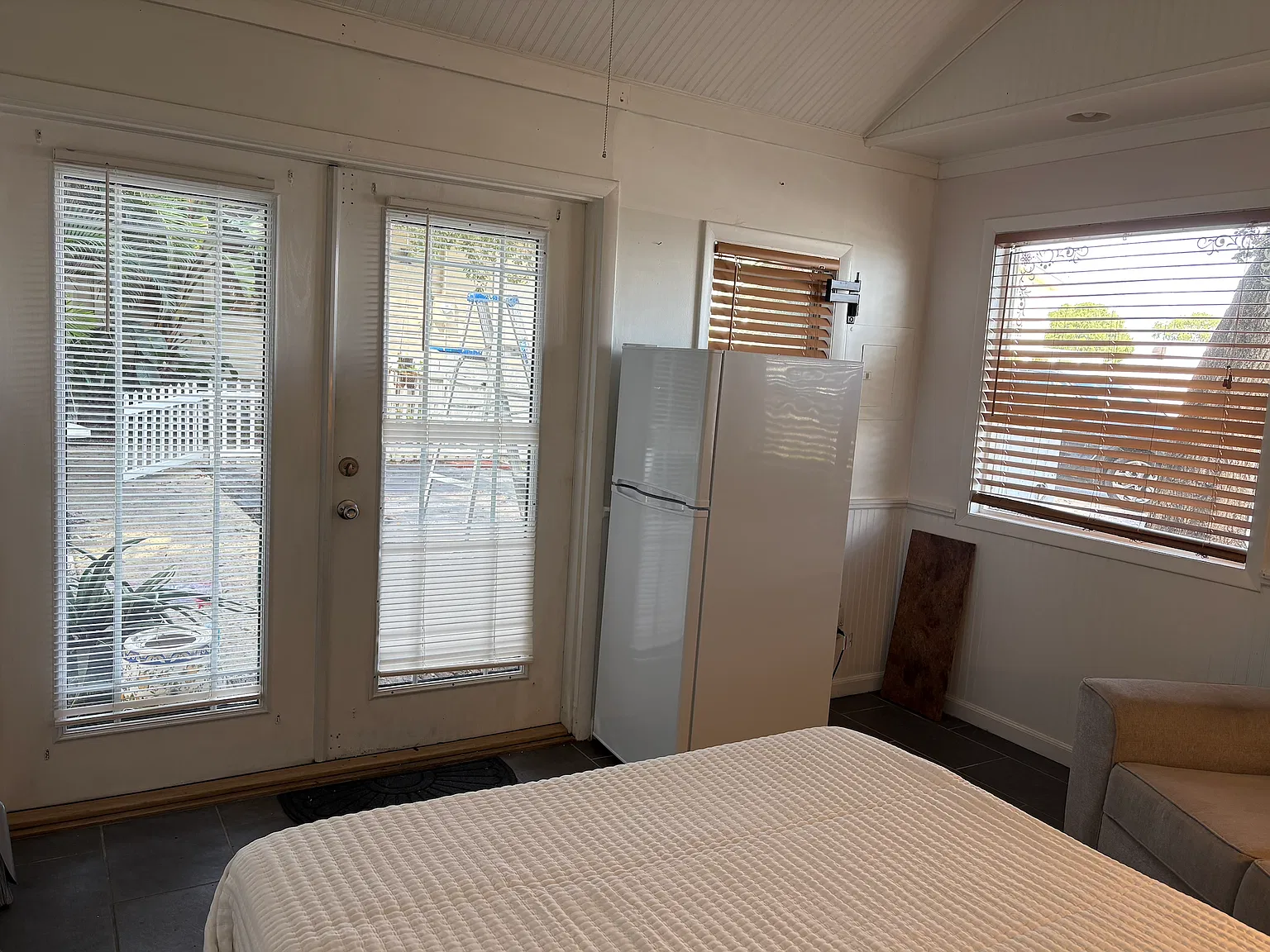 Studio, 240 sqft, $1,350 — Photo 1