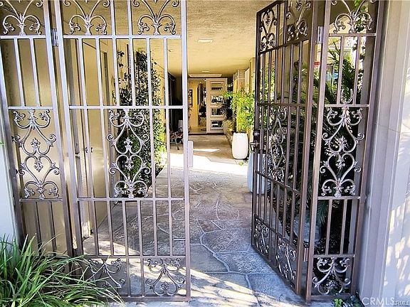 5th image of 6 Whittier Ct