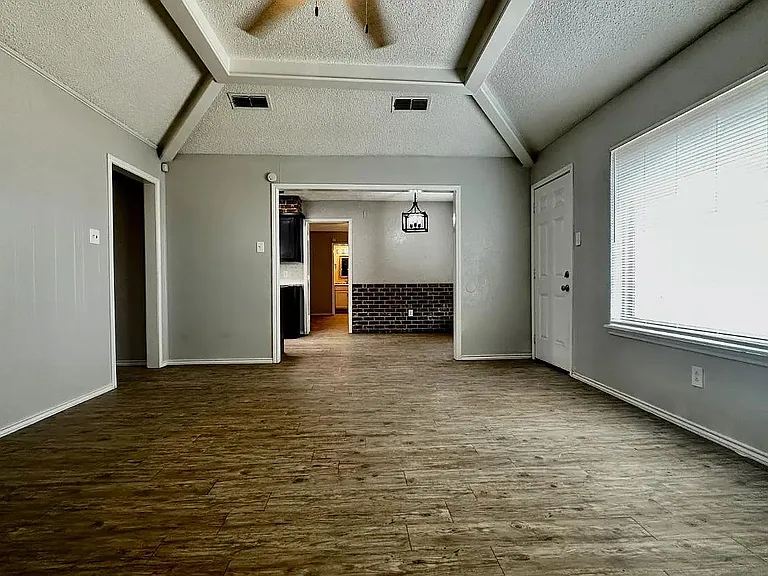 611 Ironton Ave — Photo 5