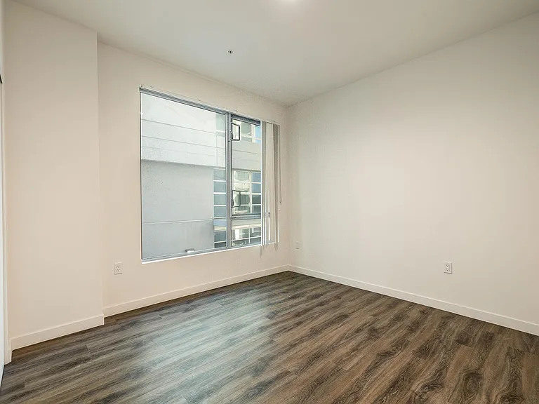 1400 FIG Apartments — Photo 34