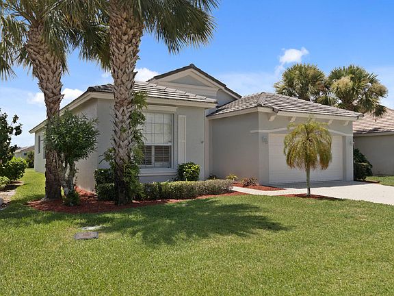 2nd image of 348 SW Lake Forest Way
