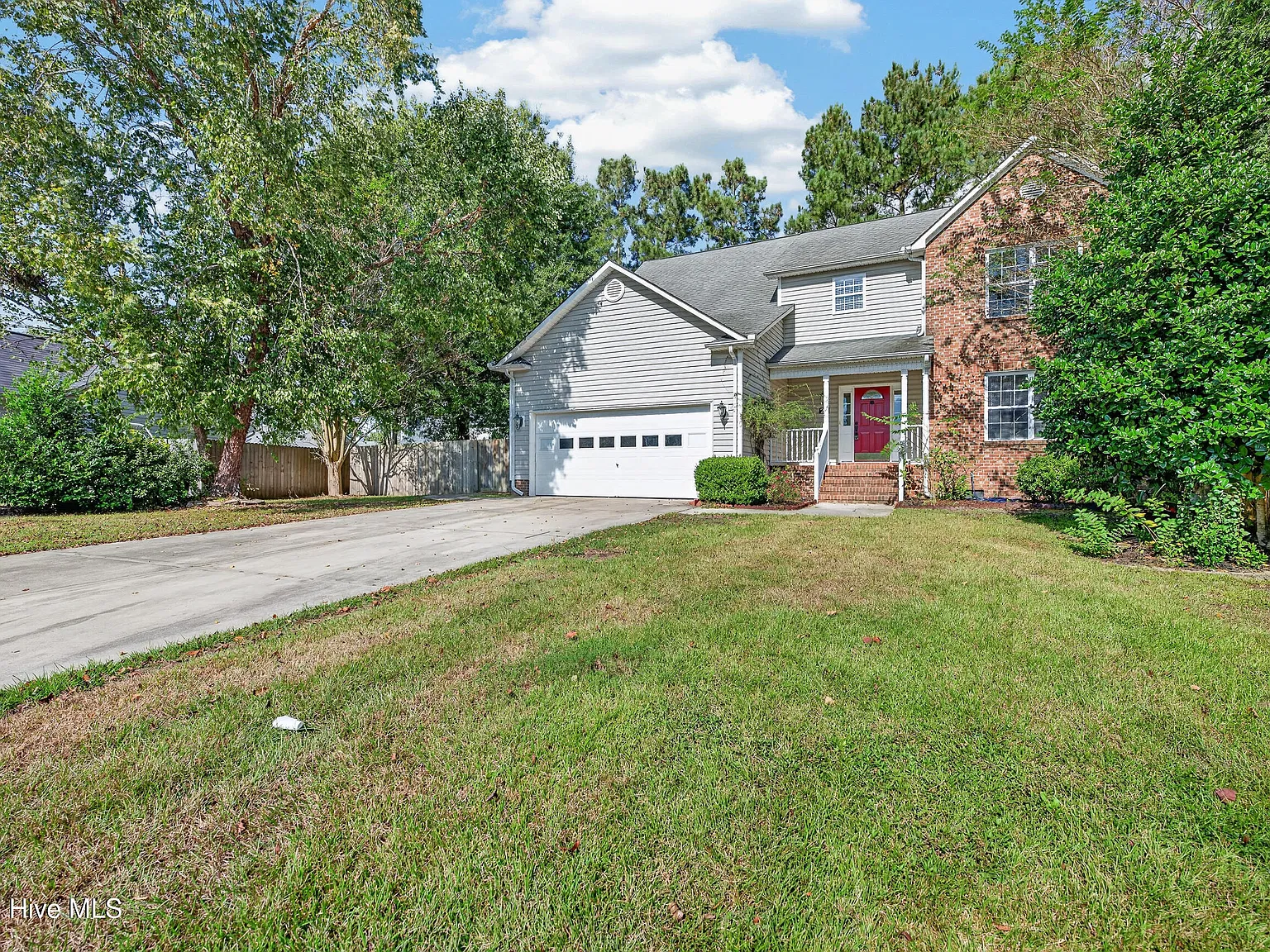 4 bed, 2.5 bath, $2,300 — Photo 3