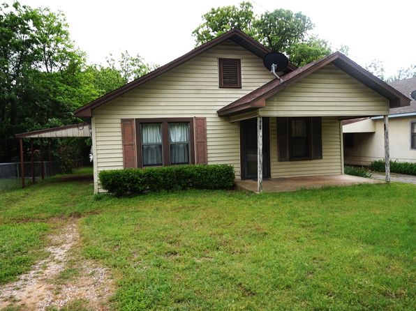 908 W Ford St, Denison, TX 75020