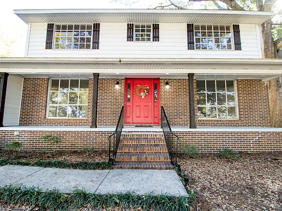 2nd image of 207 Rosemary Ln
