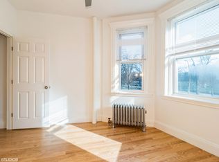 149 Park Dr APT 11, Boston, MA 02215