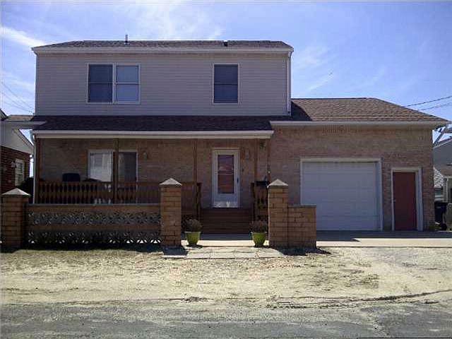 2nd image of 301 Arnold Ave #A