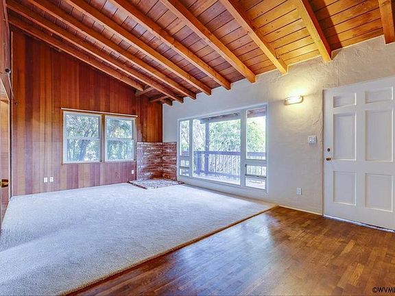5th image of 8636 Alpine Ave