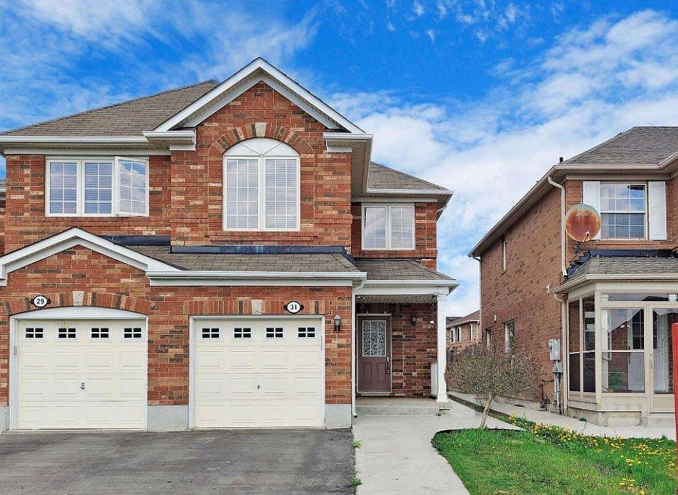 1st image of 31 Coachlight Cres