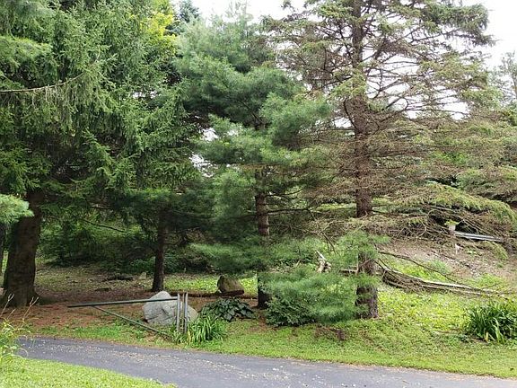 4th image of 249 Alpine Heights Rd