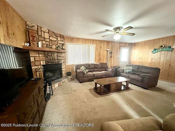 5th image of 122 Maple Dr