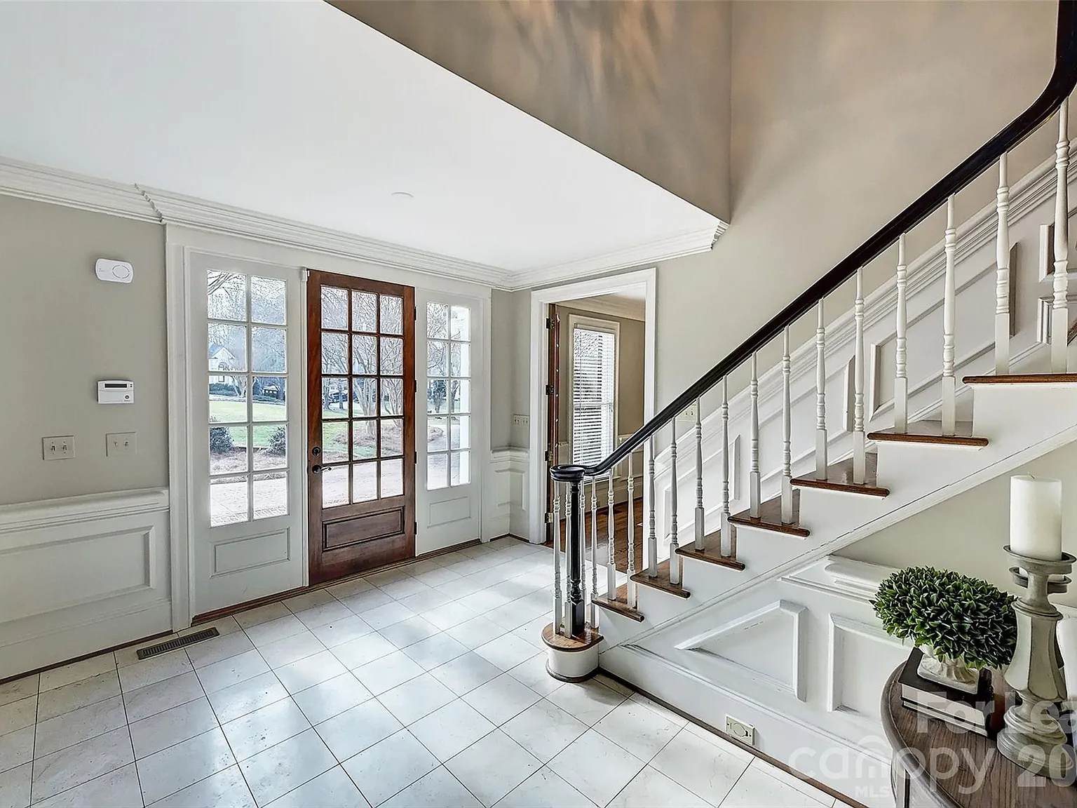 5 bed, 7.5 bath, 7286 sqft, $9,250 — Photo 2