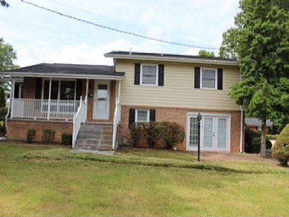 2nd image of 157 Forest Ln