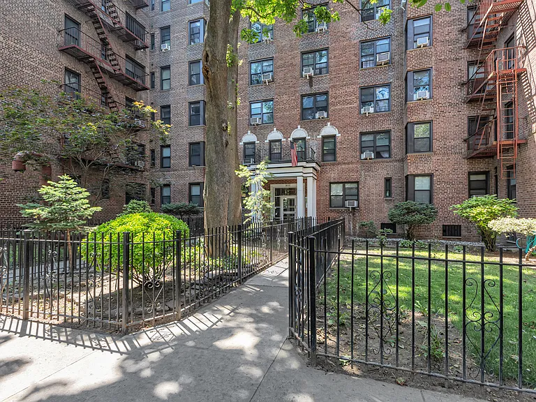 88-10 34th Ave #1H — Photo 4