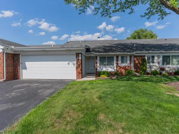 644 Country Club Dr #42, Saint Clair Shores, MI 48082